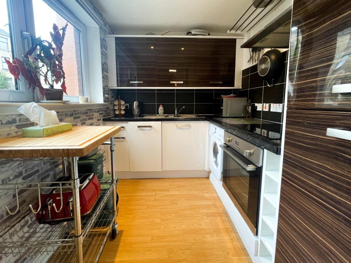 Kelvingrove 2 Bedroom Apartment - Private Parking Glasgow Exteriér fotografie