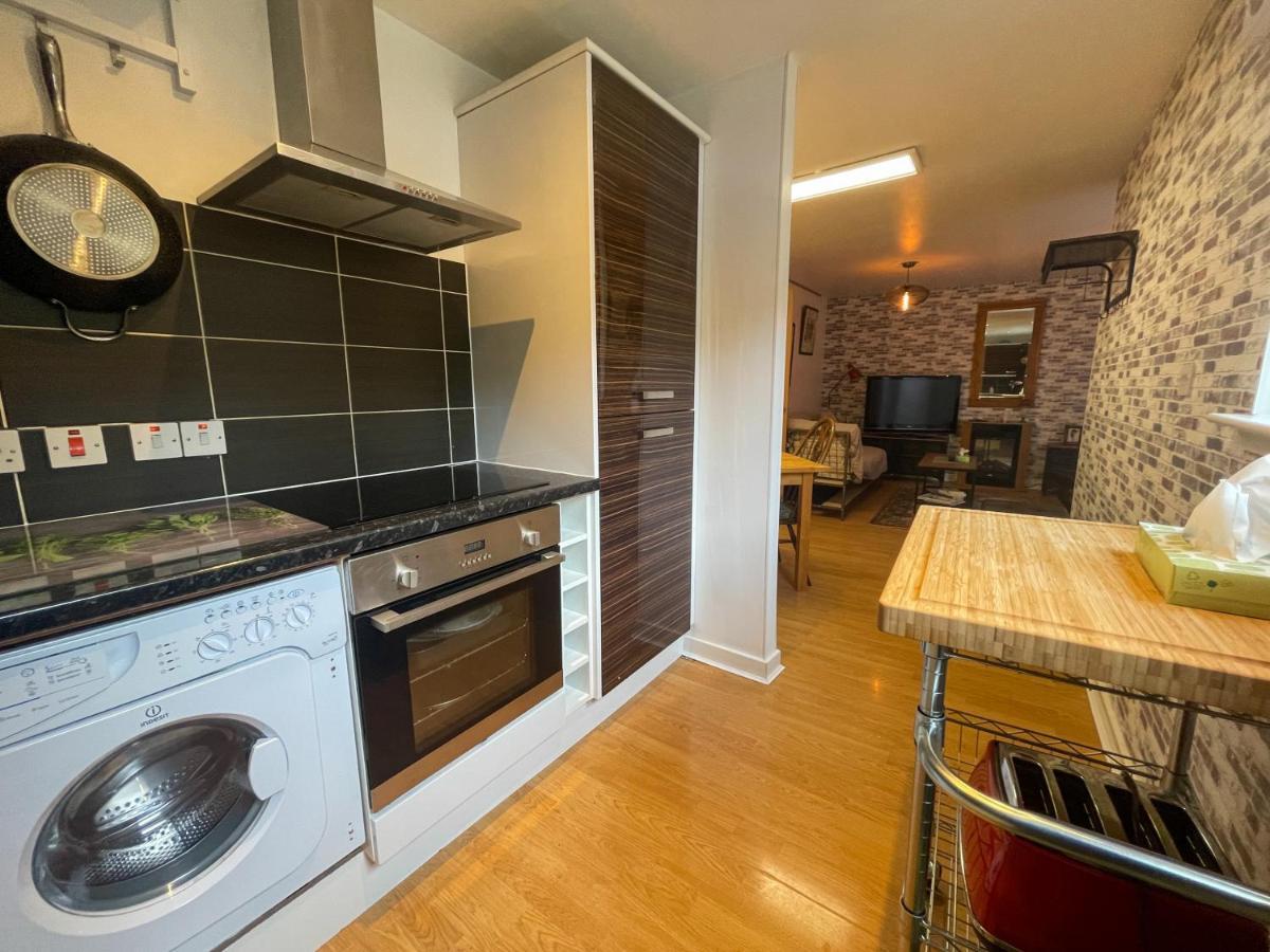 Kelvingrove 2 Bedroom Apartment - Private Parking Glasgow Exteriér fotografie
