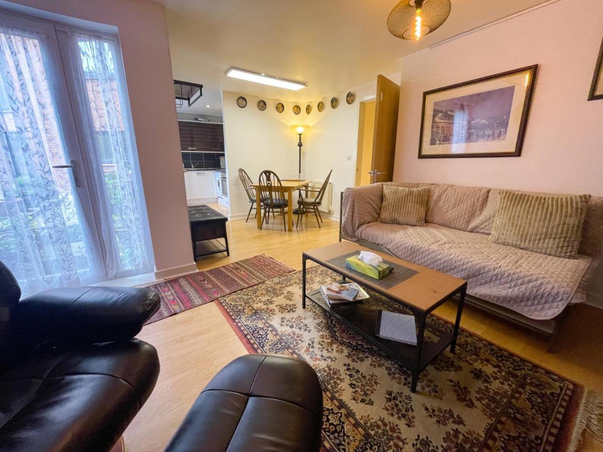 Kelvingrove 2 Bedroom Apartment - Private Parking Glasgow Exteriér fotografie